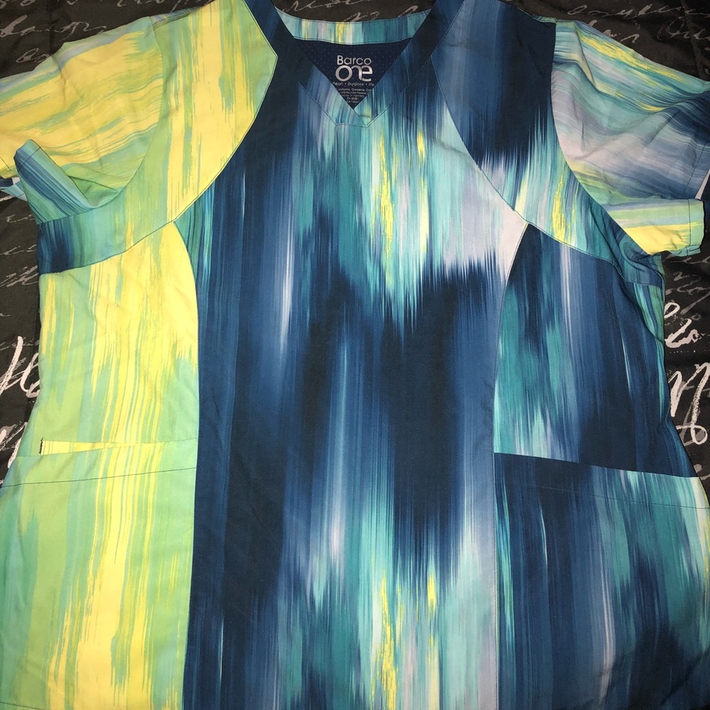 Bravo Scrub Top